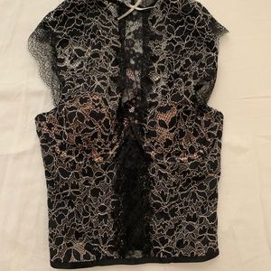 NWT Victoria’s Secret 34B Chantilly High Neck Lace Fishnet Bustier Lingerie Top